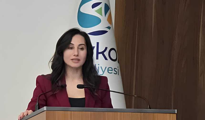 Özlem Vural Gürzel CHP'den ayrıldı