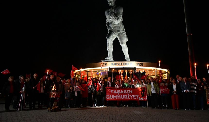 Karanlığı Cumhuriyet’in ışığıyla aydınlattılar