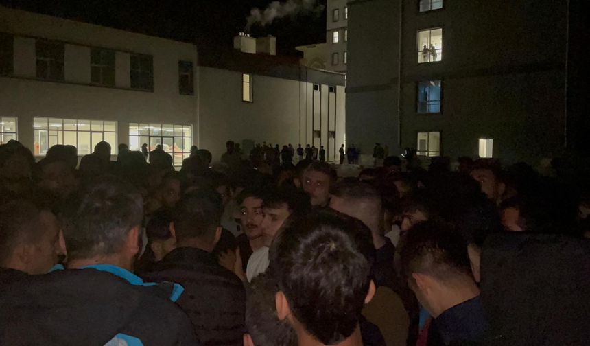 Artvin'de KYK yurdunda öğrenci protestosu