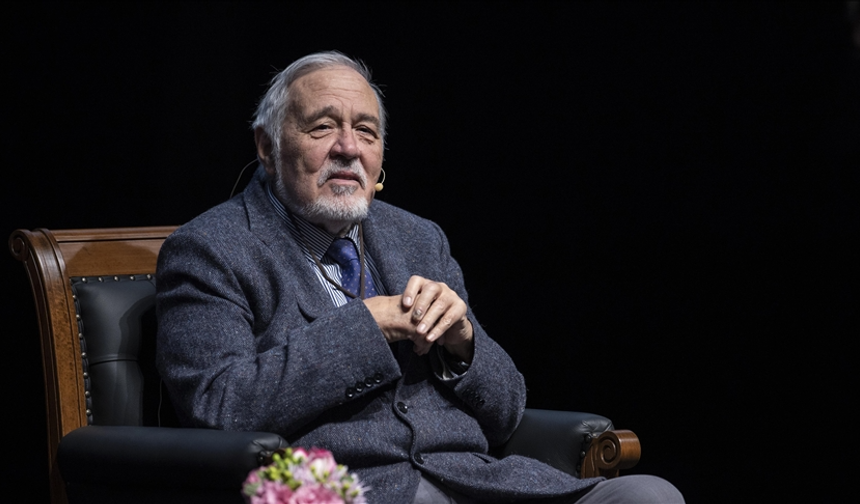 İlber Ortaylı’dan Ayasofya uyarısı: Kamyon değil araba bile giremez!