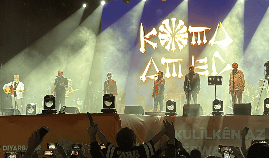 Koma Amed, 30 yıl sonra Diyarbakır'da: On binler şarkılarına eşlik etti