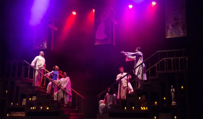 Bursa'da Şehir Tiyatrosu öğretmenler için ücretsiz