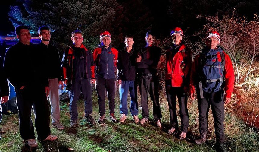 Uludağ'da ormanda kaybolan 4 genç bulundu