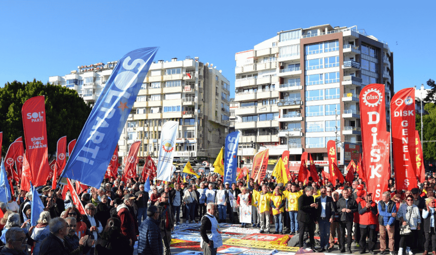 Antalya’da “Halktan, Emekten Yana Bütçe” yürüyüşü: Bu bütçe savaşın ve sermayenin bütçesi
