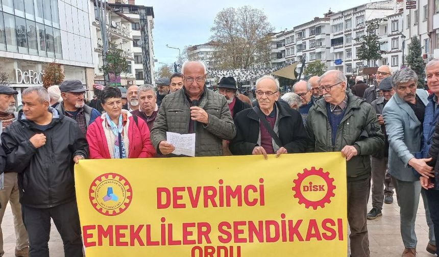 Dev Emekli Sen: Sefaleti kabul etmiyoruz, hakkımız olanı istiyoruz!