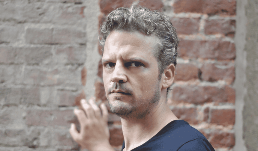 Ünlü yönetmen Seren Yüce'ye evinde silahlı saldırı