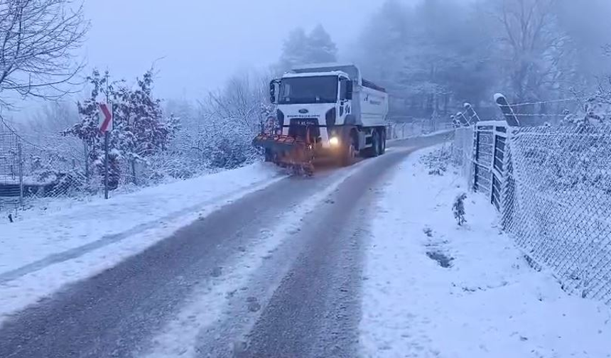 Bursa Büyükşehir’den kar mesaisi