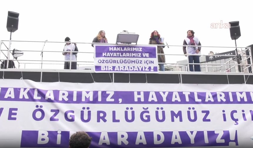 "Yükümlülüklerinizi yerine getirmediğiniz müddetçe kadınların katledilmesinin sorumlusu sizsiniz"