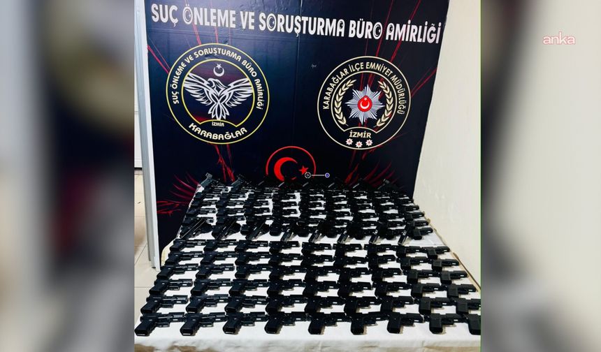 Karabağlar’da güvercin kümesinden 124 ruhsatsız tabanca çıktı