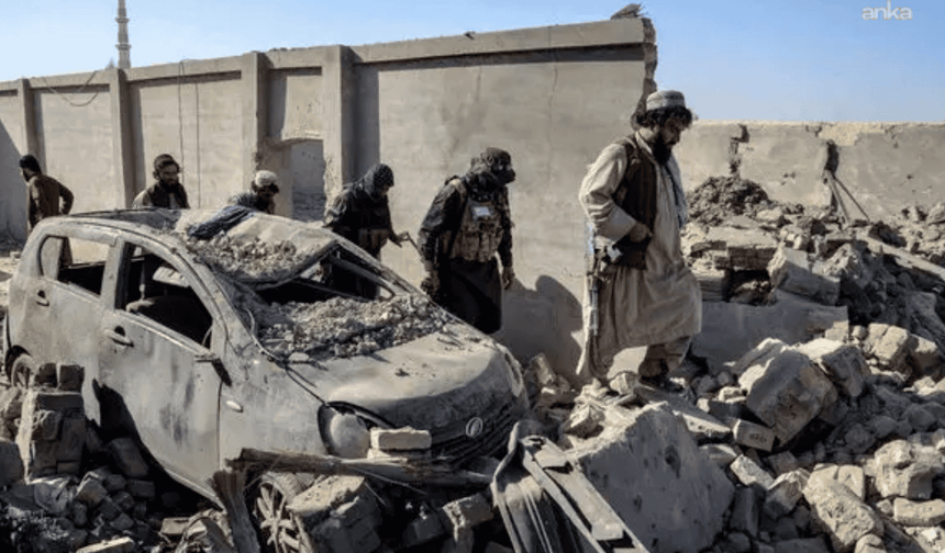 Pakistan'ın Afganistan'a hava saldırısı: Kabil'den 'uygun yanıt' tehdidi