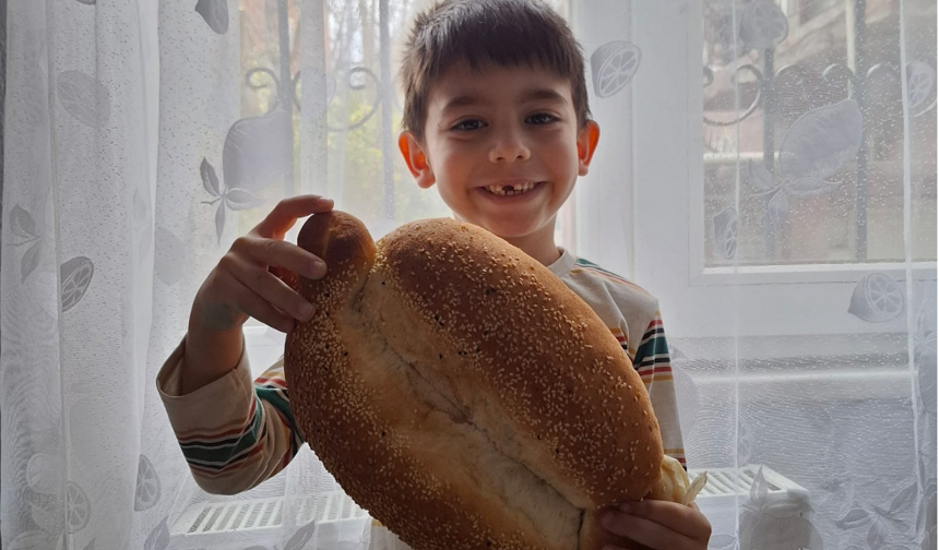 Sokakları Bayram Kokutan Miras: Balıkesir’in Karanfilli Ekmeği