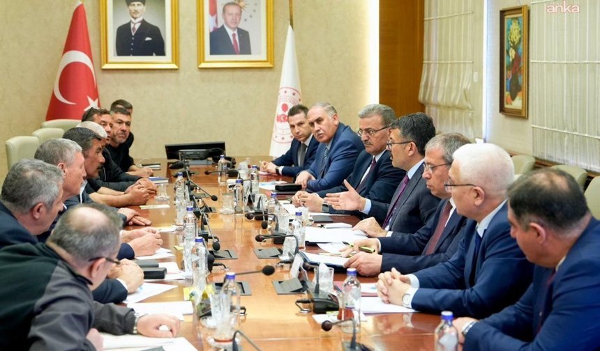 Doruk Madencilik işçileriyle işverenleri İçişleri Bakanlığı'nda bir araya geldi