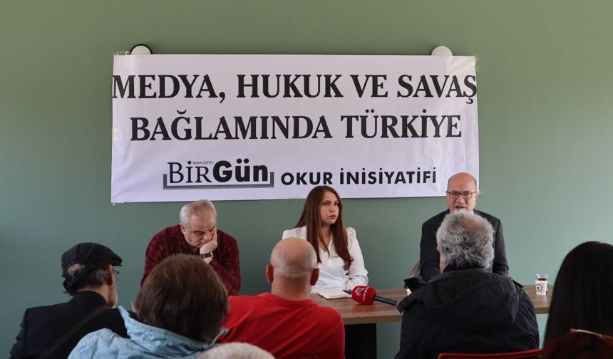 Hatay’da medya, hukuk ve savaş gündemi masaya yatırıldı
