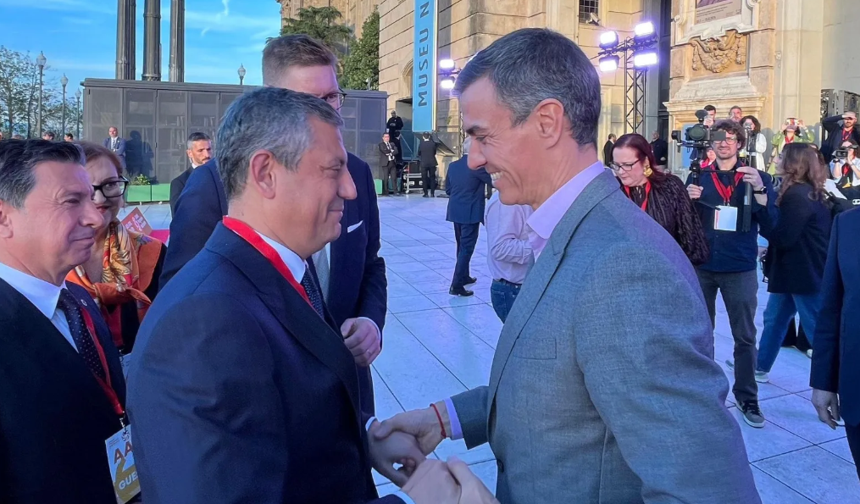 CHP lideri Özel İspanya Başbakanı Sanchez ile bir araya geldi