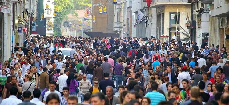 Seçim anketi: CHP ile AK Parti arasındaki fark 3 puana indi