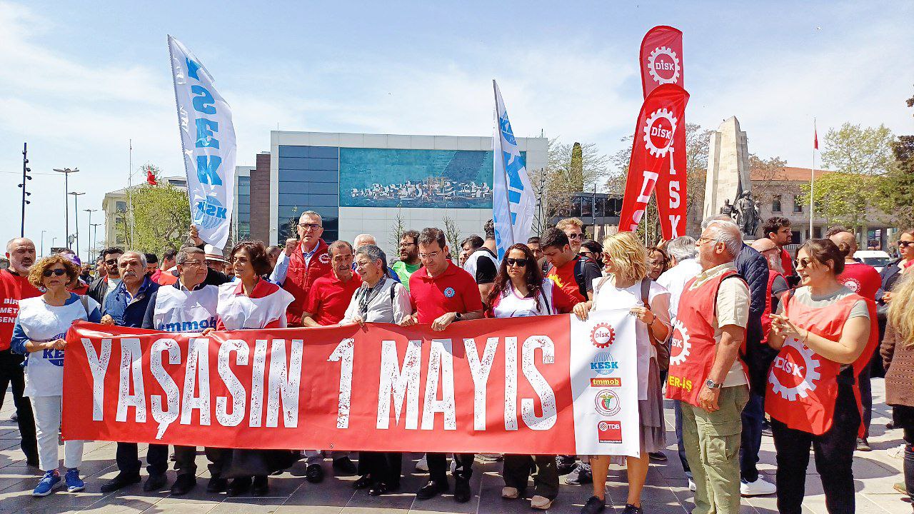 Emek örgütleri 1 Mayıs'ta Taksim'de...