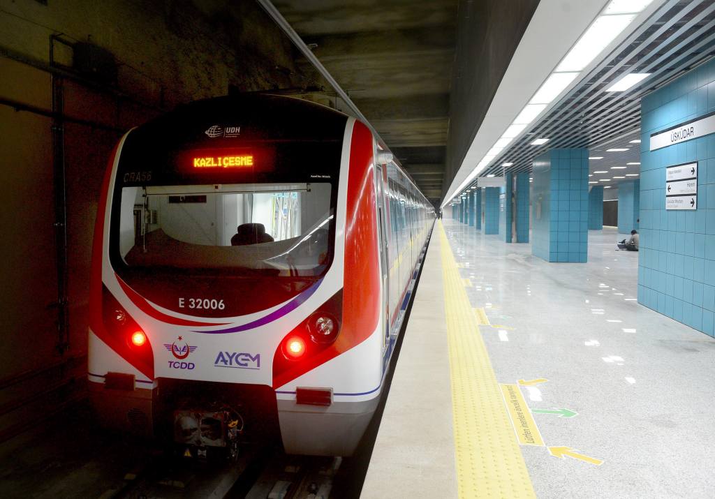 Marmaray Kaca Kadar Acik