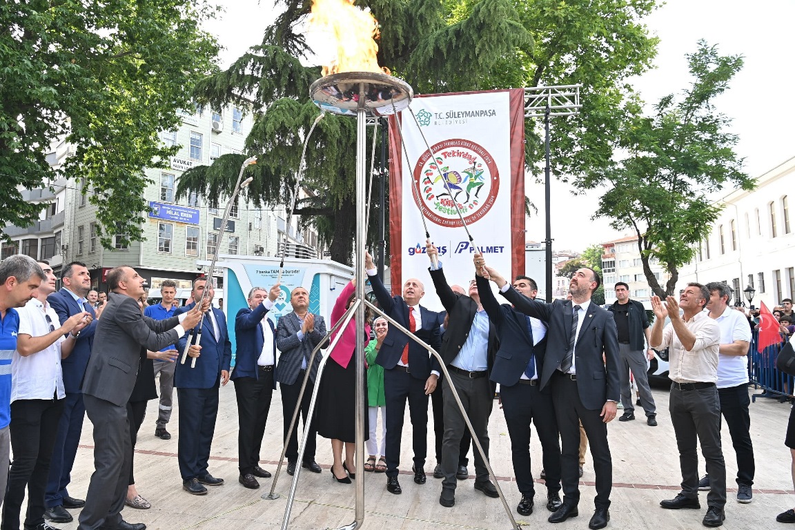 Kiraz Festivali Ateşler Yakıldı