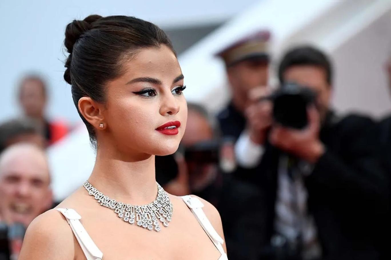 Selena Gomez Hastaligi Ne 6