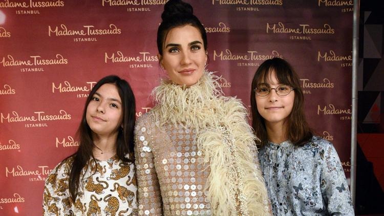 Tuba Buyukustun Kac Yasinda 16