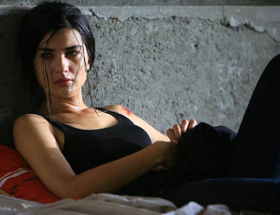 Tuba Buyukustun Kac Yasinda 18