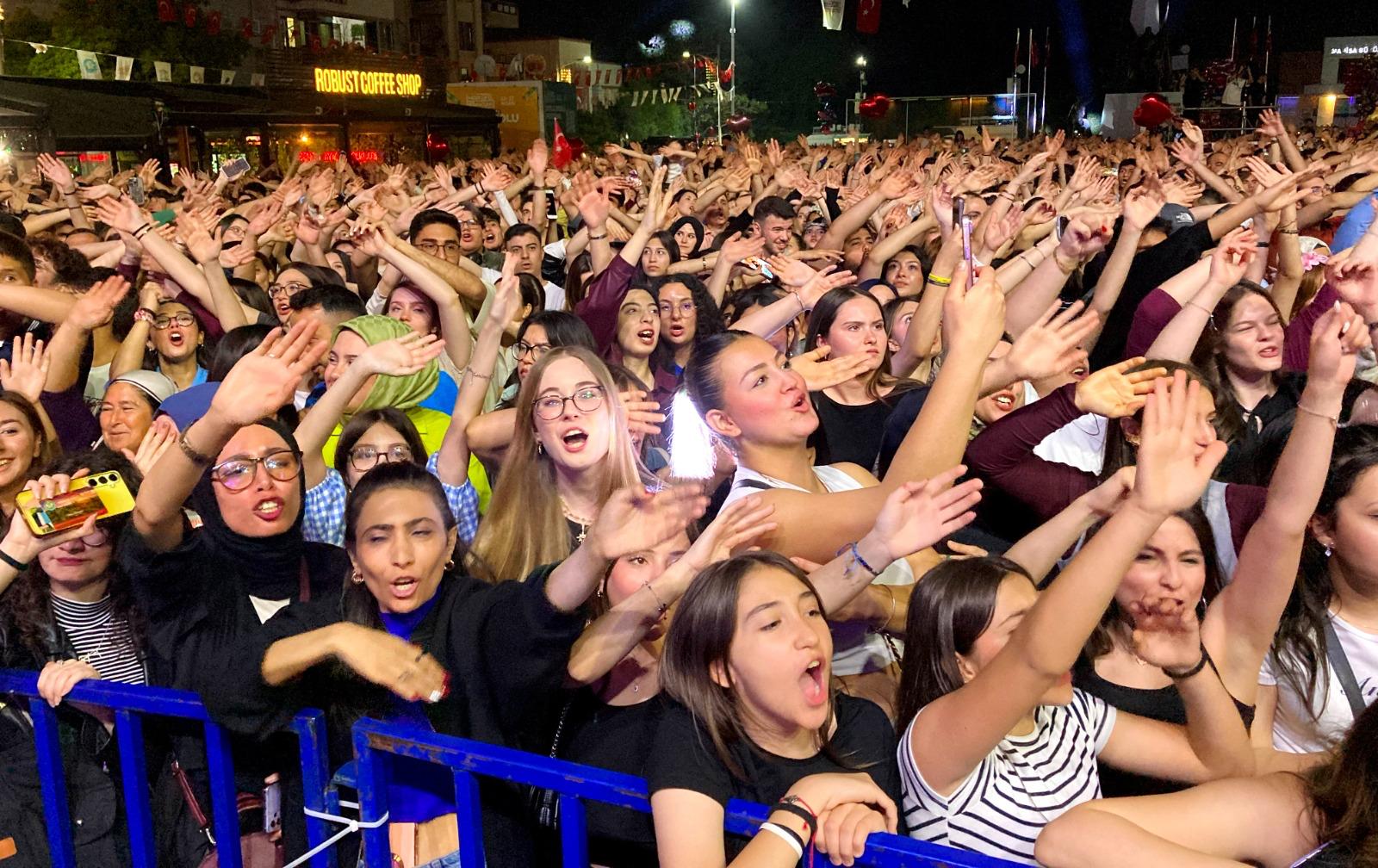 Manisa Mesir Festivali Sıla Konseri 1