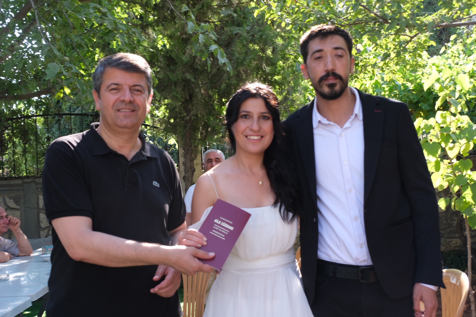 Başkan Tutdere ev hapsinde nişan yüzüğü taktı