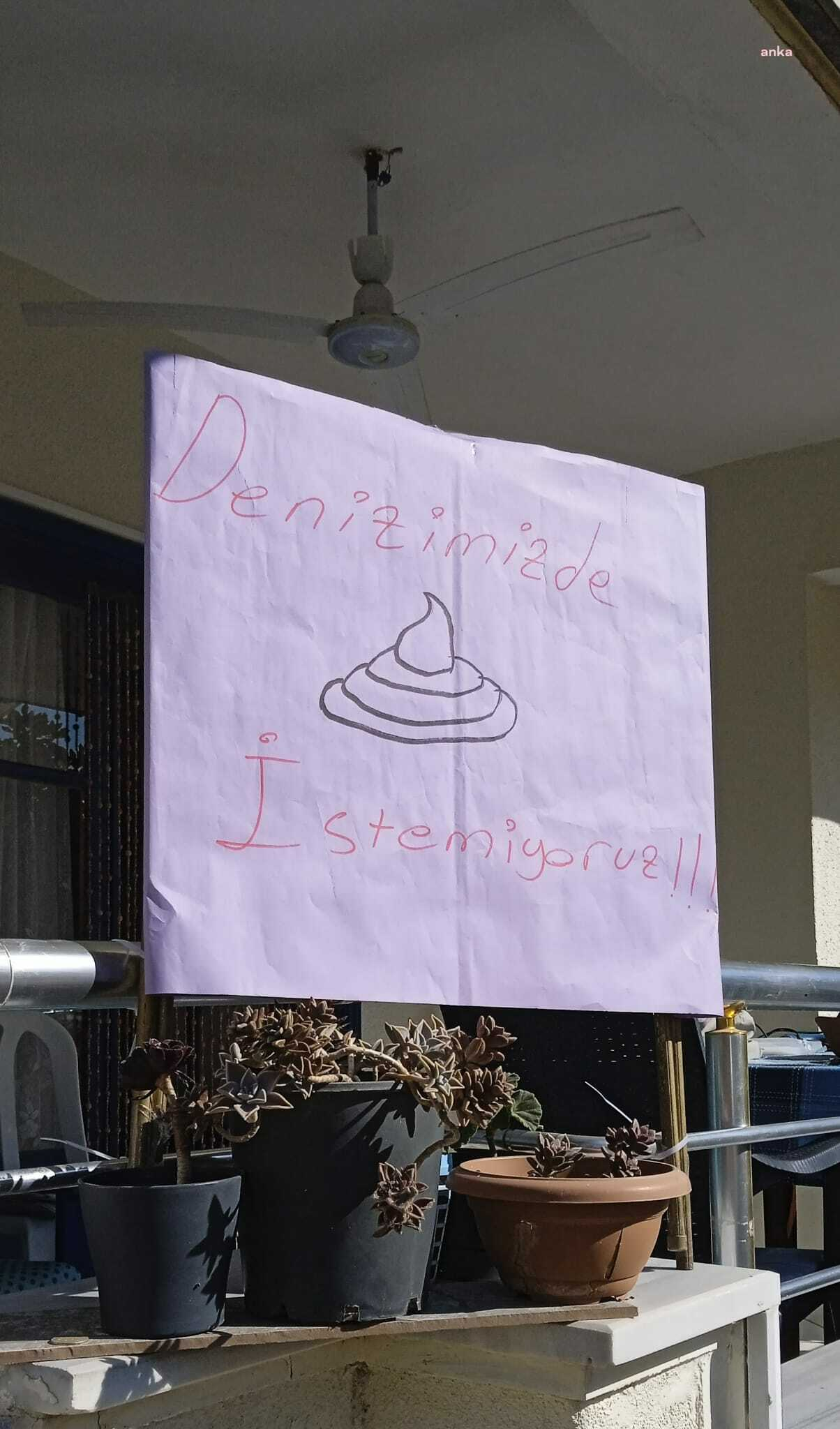 Erikli'deki Afişlerden Biri