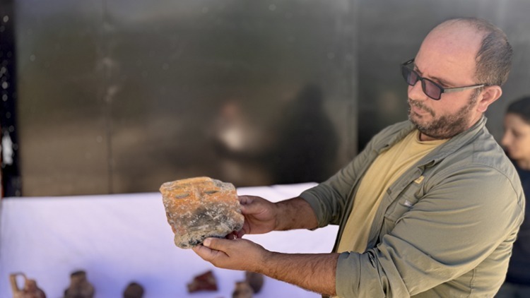 5 Bin Yıllık Insan Yüzlü Çömlek