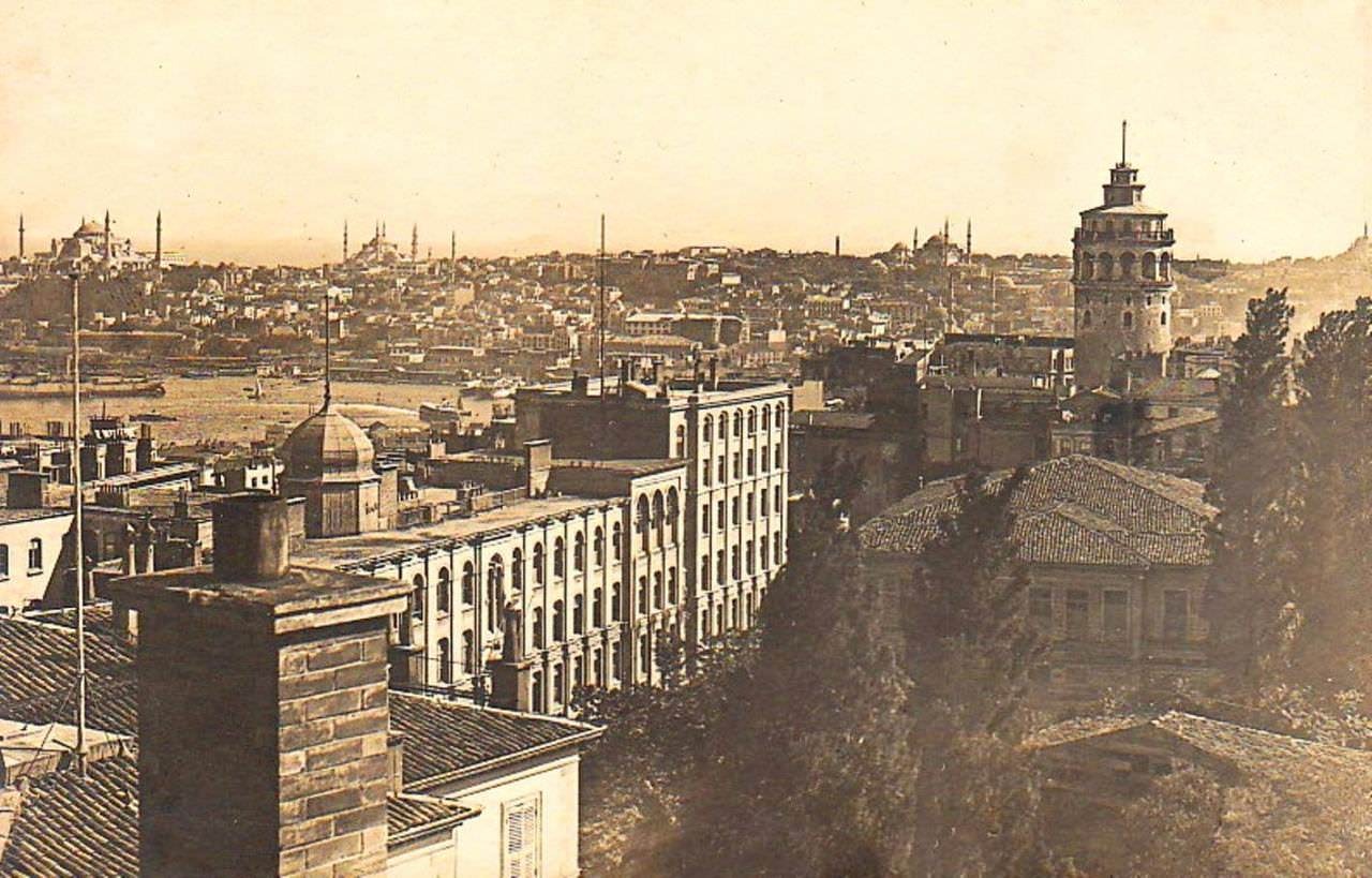 Galata Kulesi Ve Çevresi