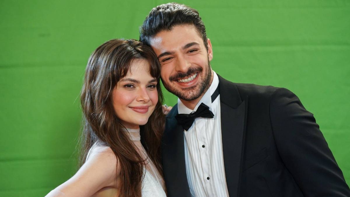 Halit Özgür Sarı Sevgilileri 2