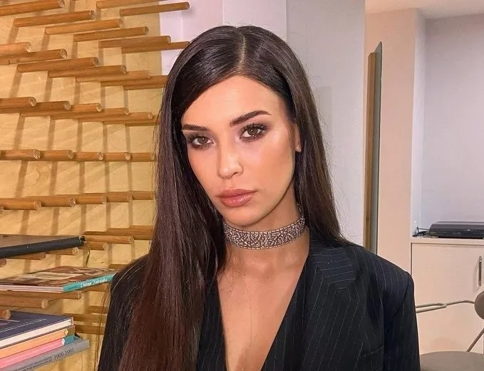 Halit Özgür Sarı Sevgilileri 3