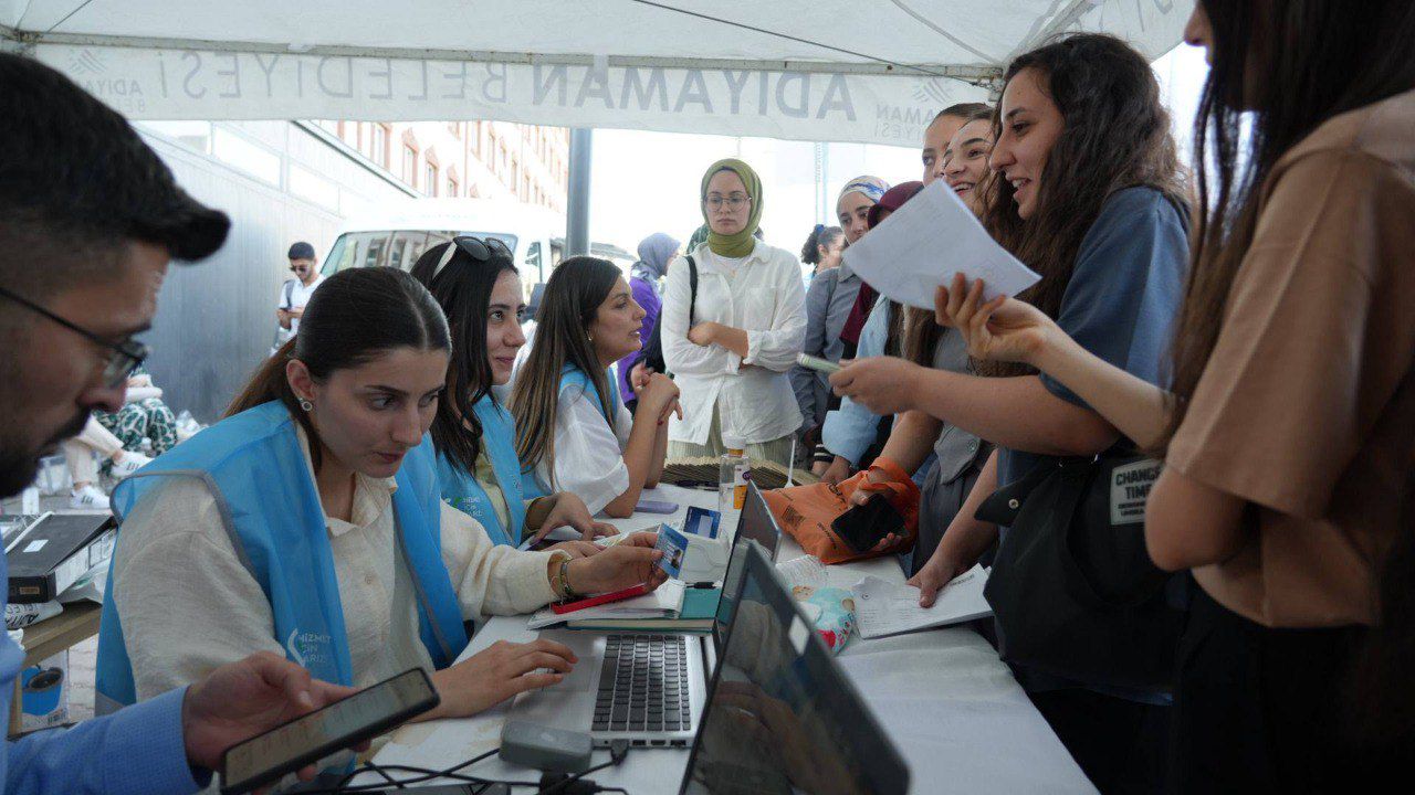 Adıyaman Belediyesi’nden üniversite öğrencilerine ücretsiz ulaşım desteği