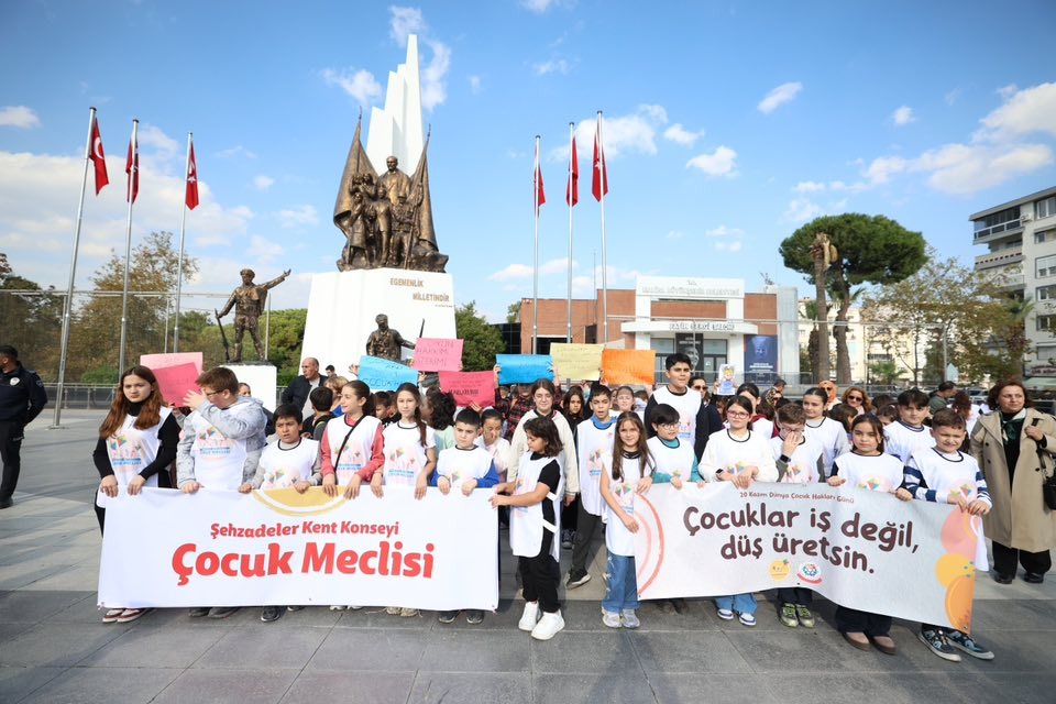 Şehzadeler'de Çocuklar Hakları Için Yürüdü-1
