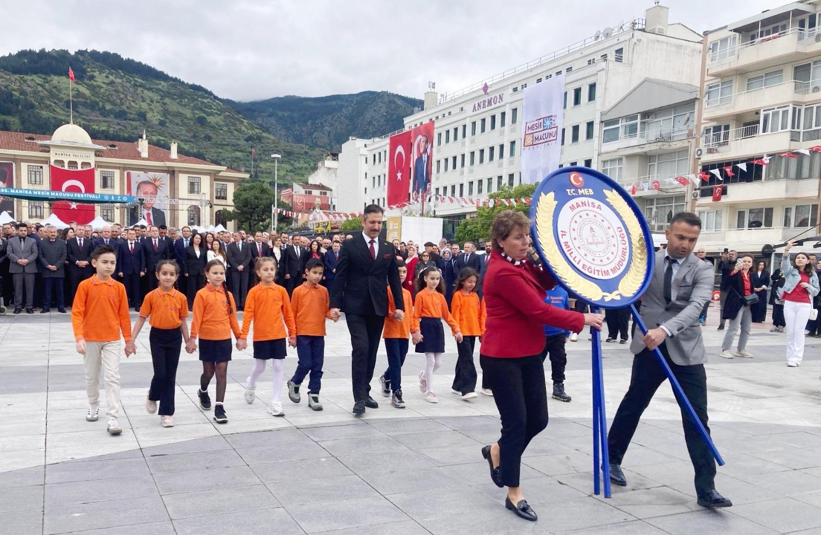 23 Nisan Manisa’da Buruk Şekilde Kutlandı (2)