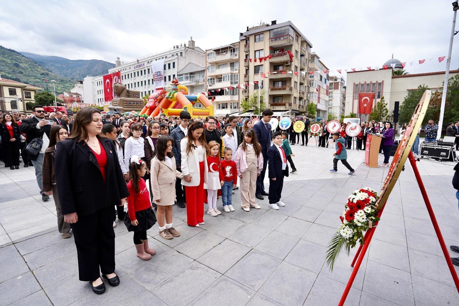 Chp Manisa Alternatif 23 Nisan Kutlaması