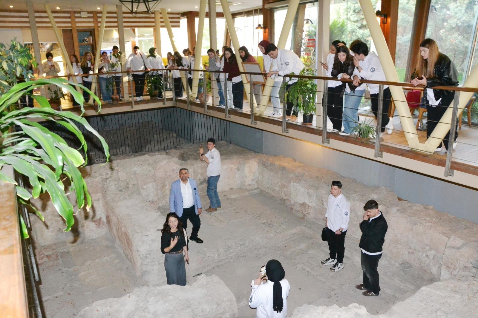 Dokuz Eylül Üniversitesi Turizm Gastronomi Öğrencileri