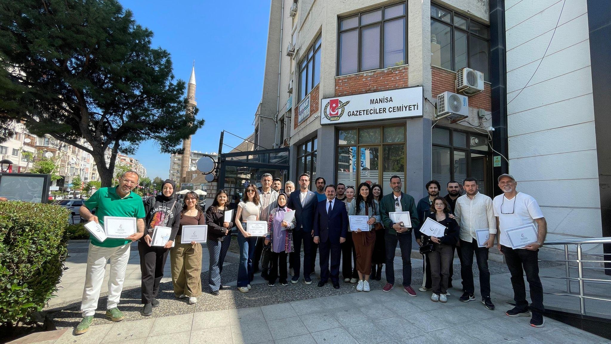 Manisalı Gazeteciler Drone Ehliyetlerine Kavuştu